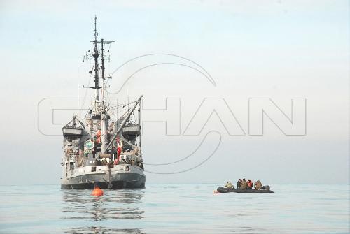 DALGIÇLAR, MÜRETTEBATIN EŞYALARINA ULAŞTI..