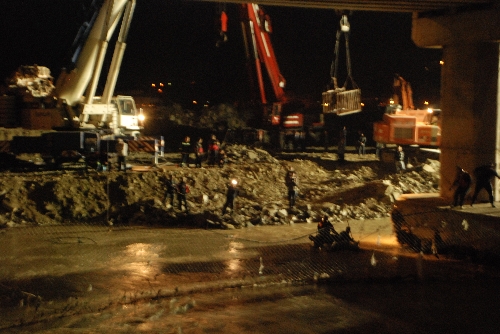 DEMİR ÇUBUKLARLA YAPILAN ARAMALAR SONUÇ VERMEDİ..