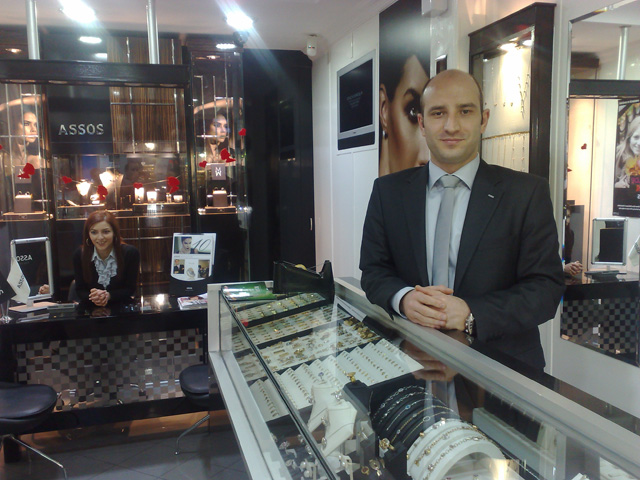 Deniz Kuyumculuk Anneleri unutmadı