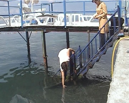 DENİZ SULARI TAHLİL EDİLİYOR..