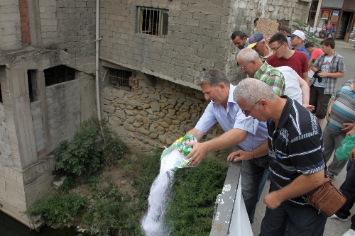 DETERJAN VE ÇAMAŞIR SUYUYLA EYLEM..