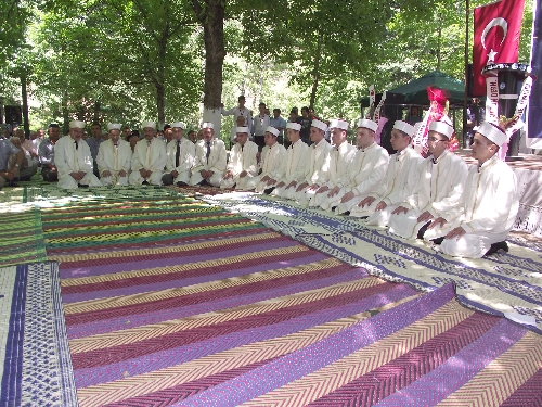 DEVREKTE KURAN BÜLBÜLLERİ İCAZET ALDI..