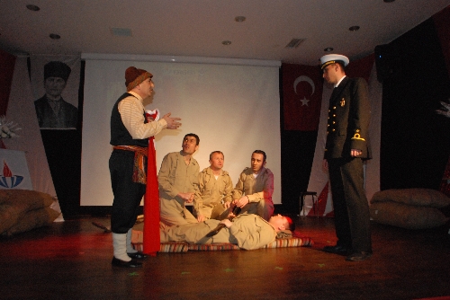 EĞİTİMCİLER DERNEĞİ ÇANAKKALE ŞEHİTLERİNİ YADETTİ..