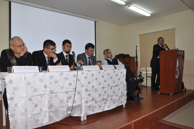 Engelliler haftası nedeni ile bir panel düzenledi