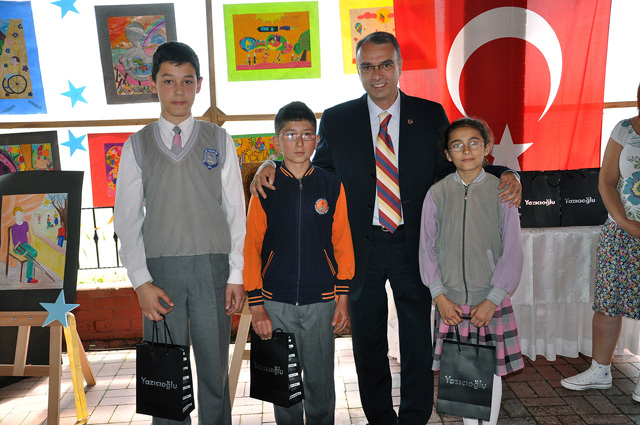 Engellilere destek olmak, toplumsal sorumluluğumuzdur