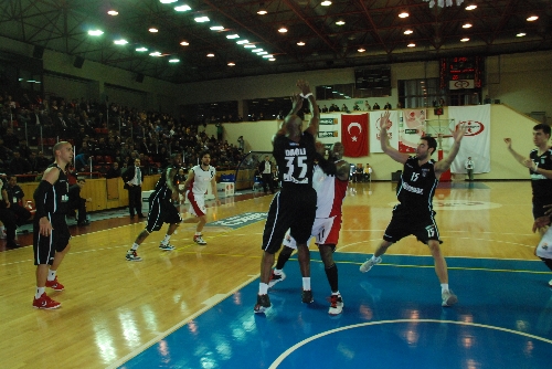 ERDEMİR: 30 - BEŞİKTAŞ MİLANGAZ: 33 (İLK YARI)