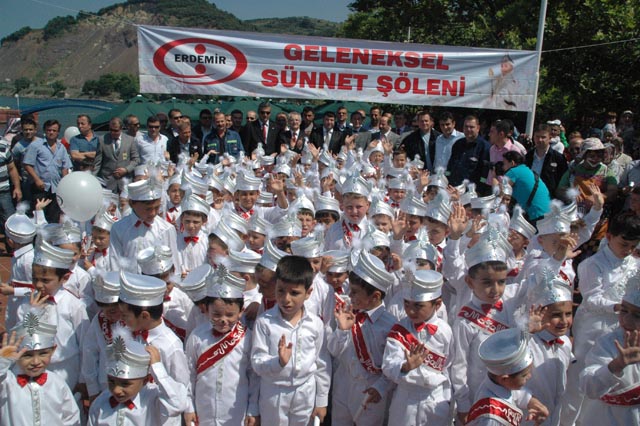 Erdemirden 171 Çocuğa Ucundan Acık