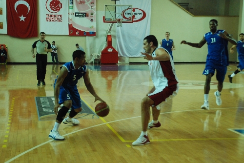 ERDEMİRSPOR:83-ANTALYA B. B.: 88