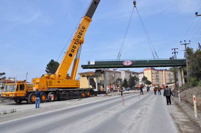 Erdemyuva üst geçidi kaldırıldı