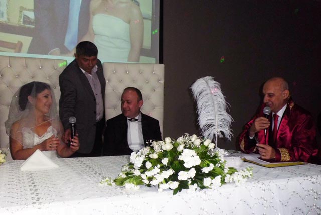 EREĞLİNİN MÜZMİN BEKARI EVLENDİ...