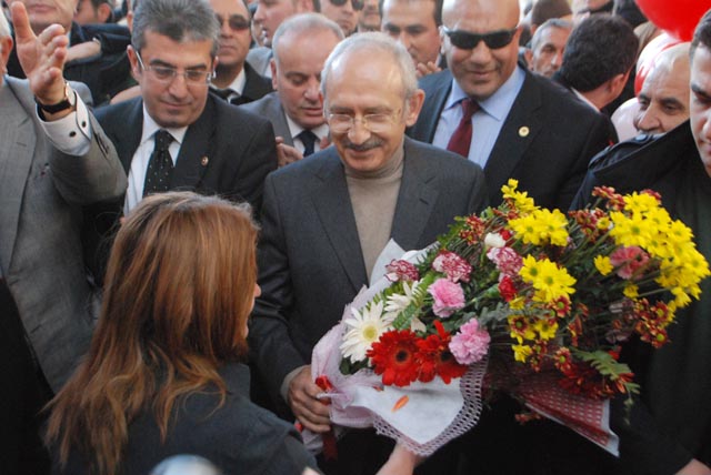 EYLEM GİRİŞİMİNİ POLİS ÖNLEDİ...