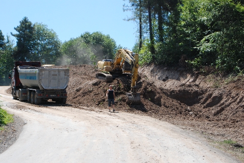GÖKÇELER BAĞLANTI YOLU GENİŞLETİLİYOR..