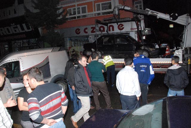 HASTANE ÇIKIŞI KAZA YAPTILAR...