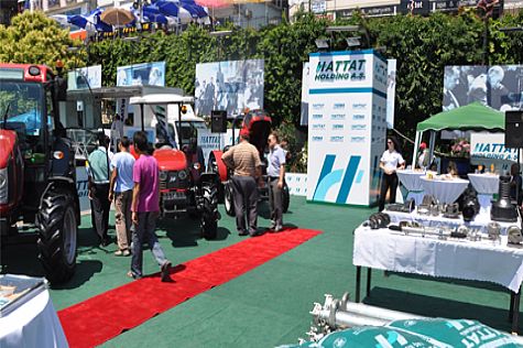 Hattat Holding parayı verince eylem yerine teşekkür ettik!