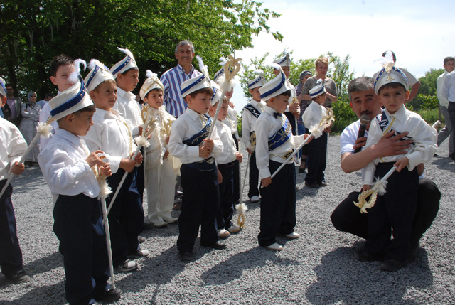 Huzur Derneği, köyleri bahar şenliğinde bir araya getirdi