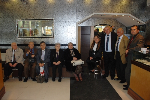 HUZUREVİ SAKİNLERİNDEN İADEİ ZİYARET..