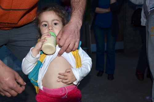 İLAÇ BULAMAYAN BABA:OĞLUM ÖLDÜ, KIZIM DA ÖLMESİN..