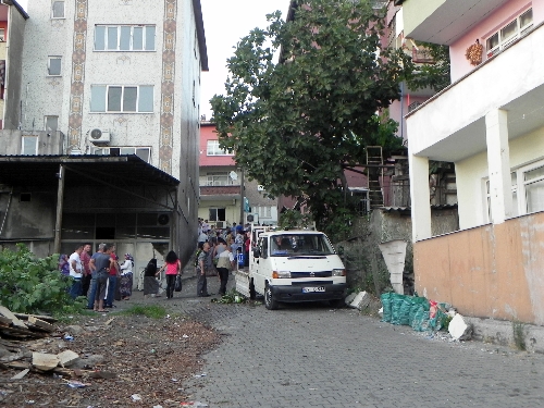 İNCİR AĞACINDAN DÜŞEREK HAYATINI KAYBETTİ..