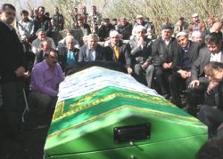 IRMAKTA CESEDİ BULUNAN SARAÇ TOPRAĞA VERİLDİ..