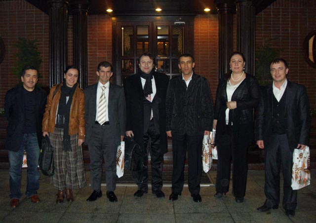 İŞADAMLARINI BULUŞTURMAYA DEVAM EDİYOR...