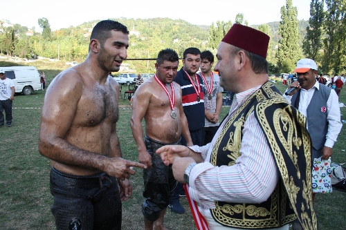 İSMAİL KESKİN BAŞPEHLİVAN OLDU..