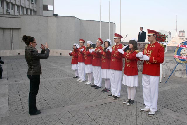 İSTİKLAL MARŞINI İŞARET DİLİYLE OKUDULAR...