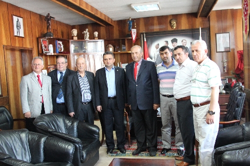 İŞVEREN İLE İŞÇİ KÖMÜR İŞLETMELERİNDEKİ SORUN İÇİN BULUŞTU..