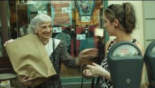 BİRİNE İYİLİK YAPIN...