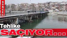 ALAPLIDAKİ 55 YILLIK KÖPRÜ TEHLİKE SAÇIYOR