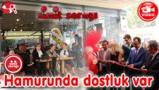 SİMİT SARAYI HAMURUNDA DOSTLUK VAR