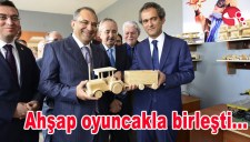 AHŞAP OYUNCAKLA BİRLEŞTİ