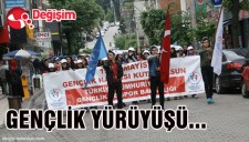 GENÇLİK YÜRÜYÜŞÜNDE BİR ARAYA GELDİLER