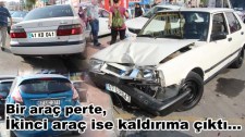Bir araç perte, ikinci araç ise kaldırıma çıktı...
