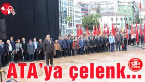 ATAya çelenk sunumu...