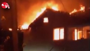 Gece saatlerinde çıkan yangın korkuttu