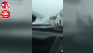 Canlı yayındayken kaza yaptı