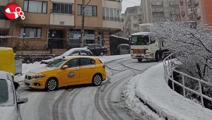 Kamyon kaydı Yol trafiğe kapandı...