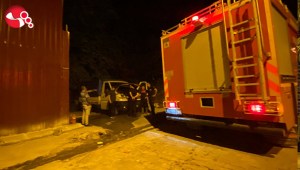 Park halindeki kamyonette yangın paniği