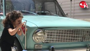 3 yaşındaki çocuğun bayrak sevgisi