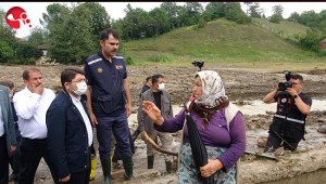 Bakan Kurum, selin en çok etkilediği Zafer Köyünde