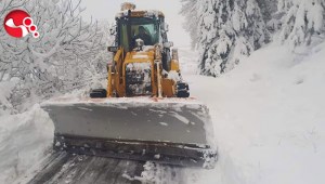 Çaydeğirmeninde kar temizleme çalışmaları devam ediyor