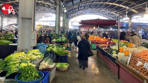 Halk Pazarında yoğunluk