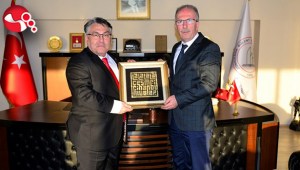 Rektör Uzundan, Özölçere hayırlı olsun ziyareti