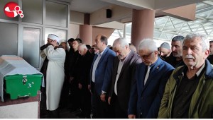 Yolcu beklerken kalp krizinden ölen otobüs şoförü toprağa verildi