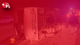 Kamyonetle işçi servisi çarpıştı:Çok sayıda yaralı var