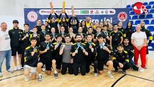 Karate Türkiye Premier Liginin ikinci etabı Zonguldakta gerçekleştirildi