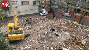 Bina yıkımı sırasında gaz sızıntısı paniğe neden oldu