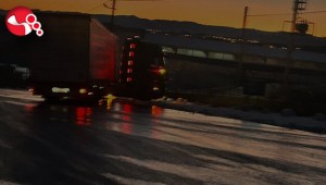 Yolu trafiğe kapattı