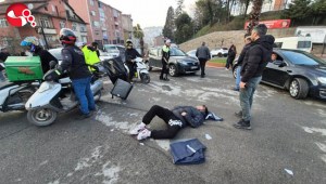 Motosikletle otomobil çarpıştı