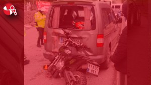 Duran kamyonete çarptı.....